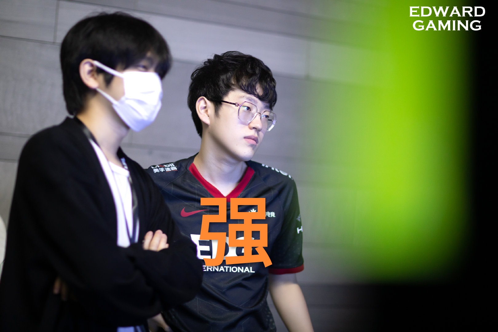 HUPU- RNG带队取胜!,Scout重要时刻刷新纪录观众掌声雷动